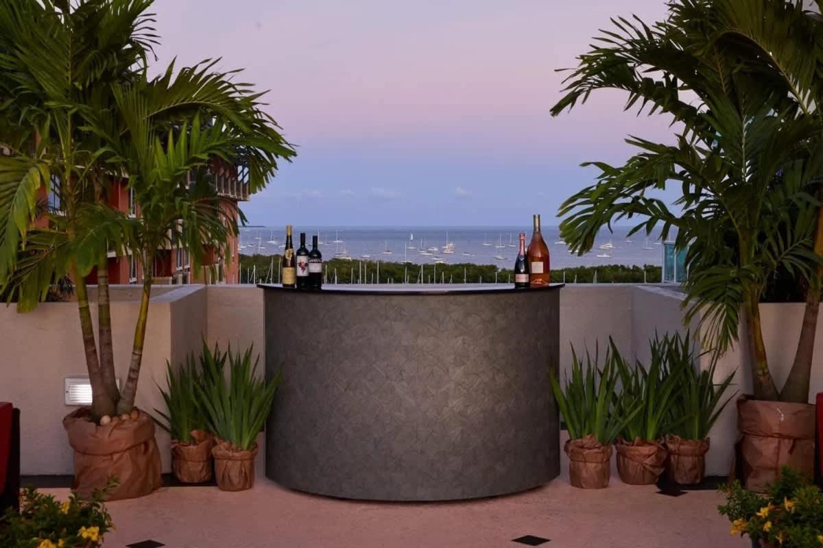 Apartment Mvr - Coconut Grove-s Oasis Of Comfort And Elegance *